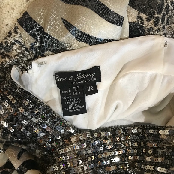 Gorgeous animal print formal dress - Picture 4 of 7